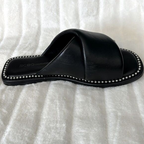 BCBGeneration Women’s Tabby Square Toe Cross Slide Sandal, black/silver, size 6 - Picture 7 of 11